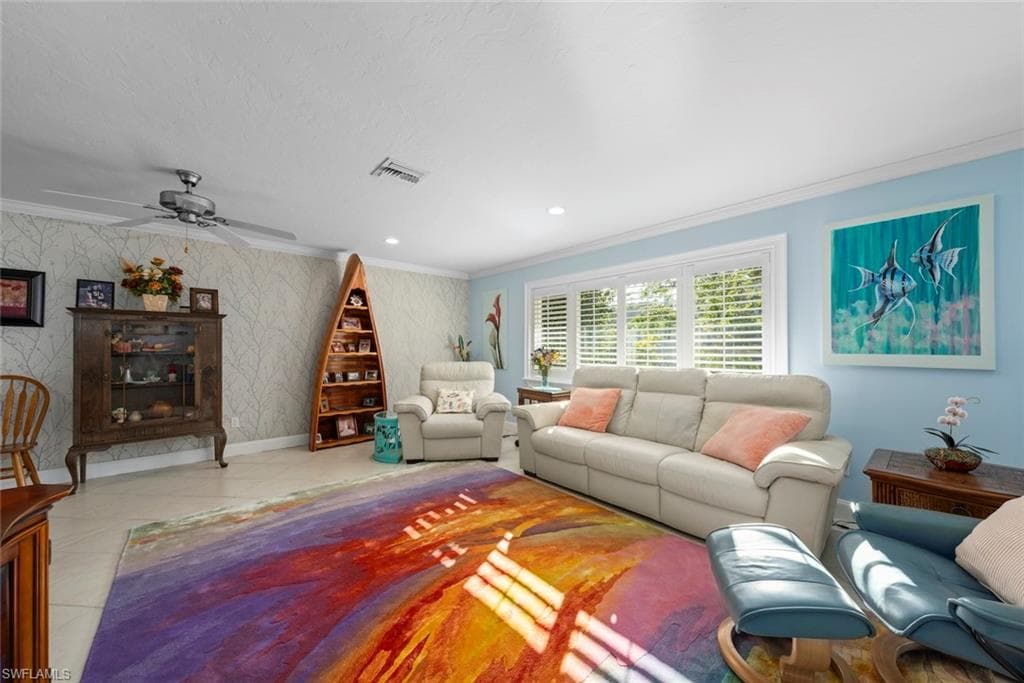 1056 S Yachtsman DR-4
