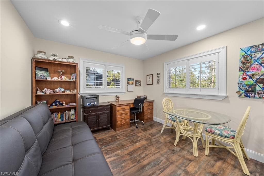 1056 S Yachtsman DR-16