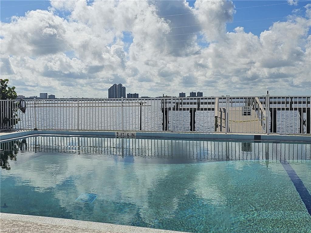 3392 N Key DR # 7, NORTH FORT MYERS FL 33903-18