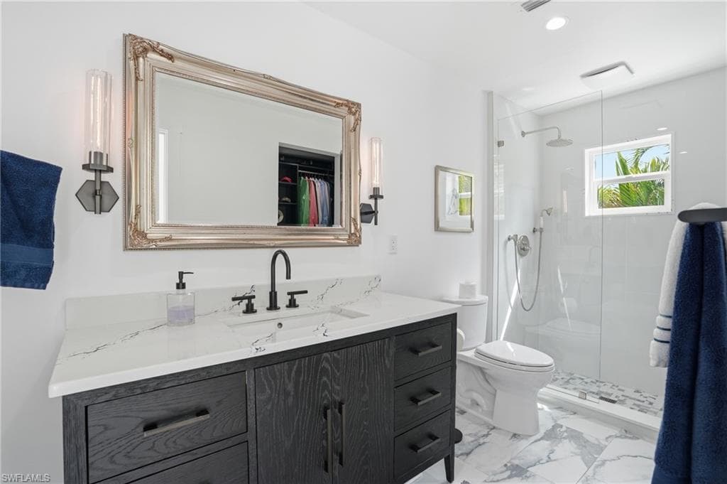 26 Fairview BLVD-22