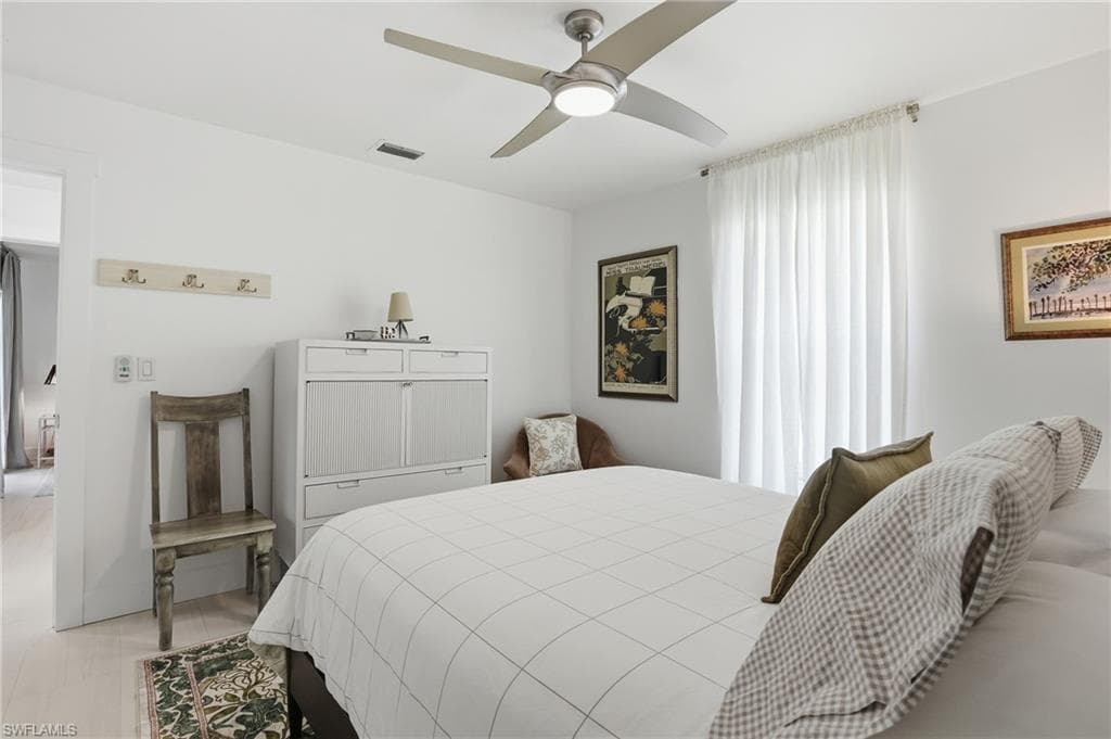 26 Fairview BLVD-26
