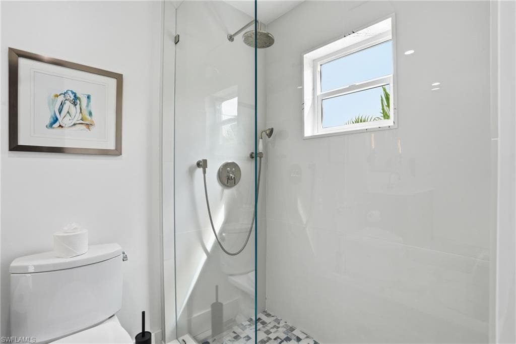 26 Fairview BLVD-23