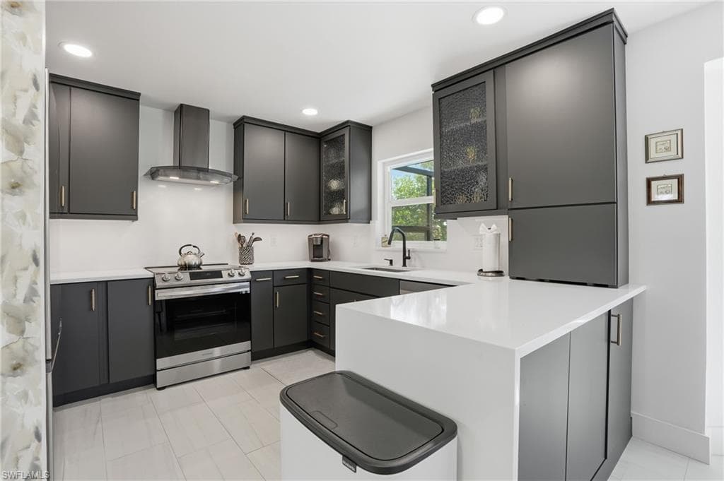 26 Fairview BLVD-9
