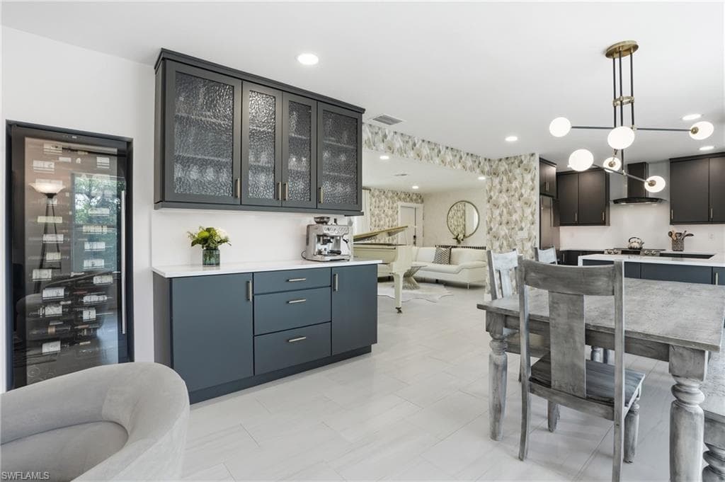 26 Fairview BLVD-13
