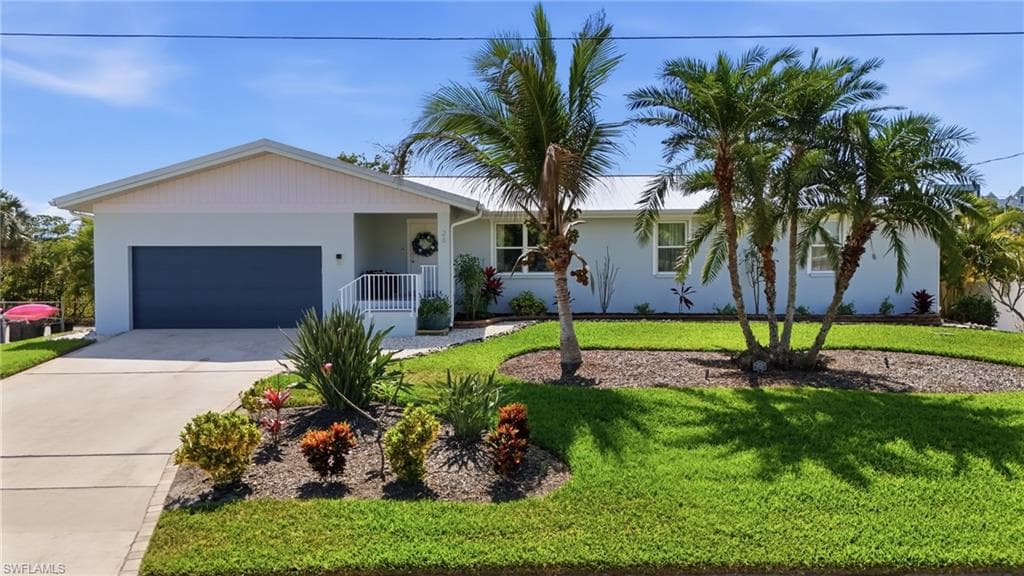 26 Fairview BLVD-47
