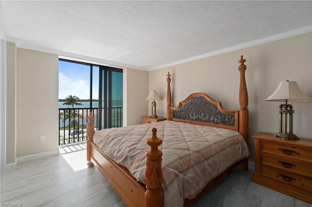 8400 Estero BLVD 303-15