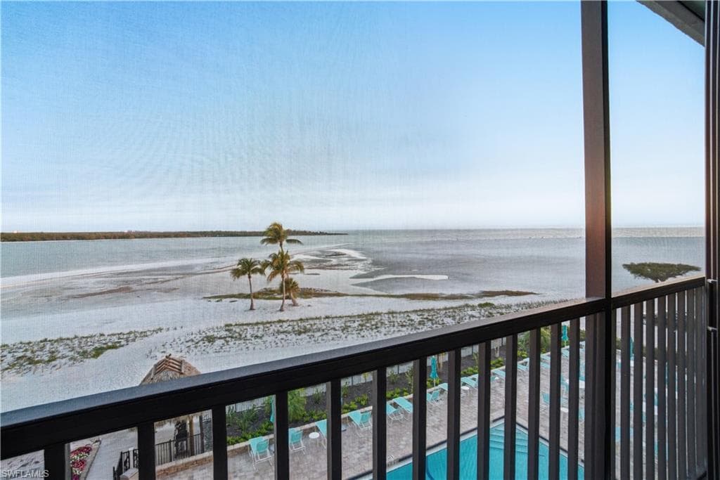 8400 Estero BLVD 303-14
