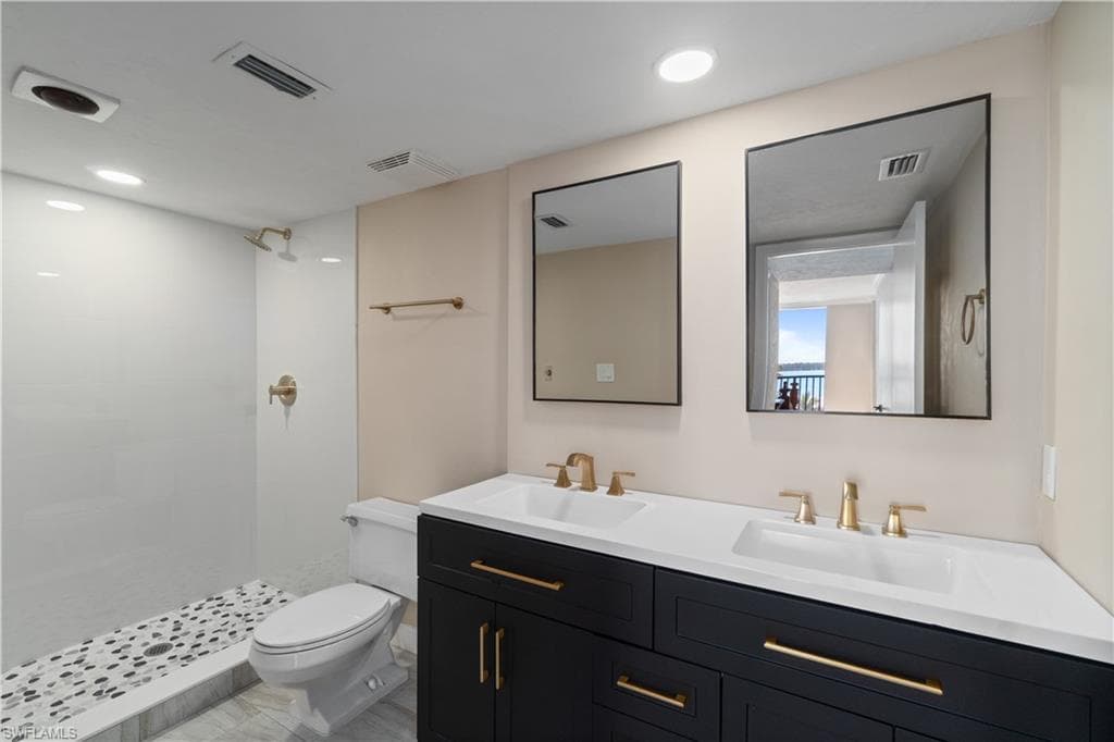 8400 Estero BLVD 303-18