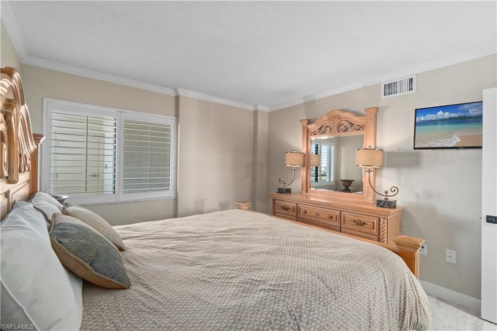 8400 Estero BLVD 303-20