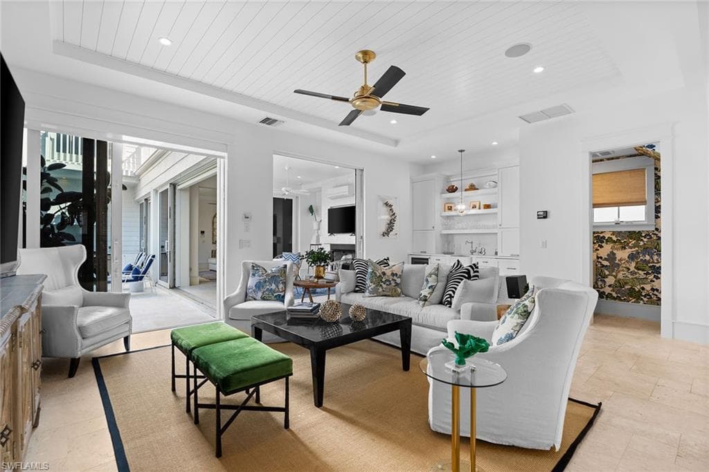 901 10th AVE S-16