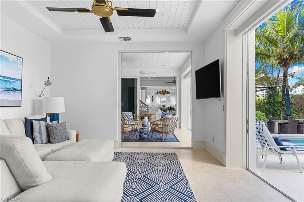 901 10th AVE S-28