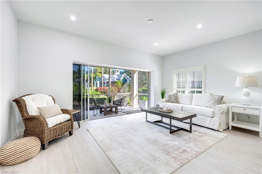 2806 Aintree LN # H102, NAPLES FL 34112-5