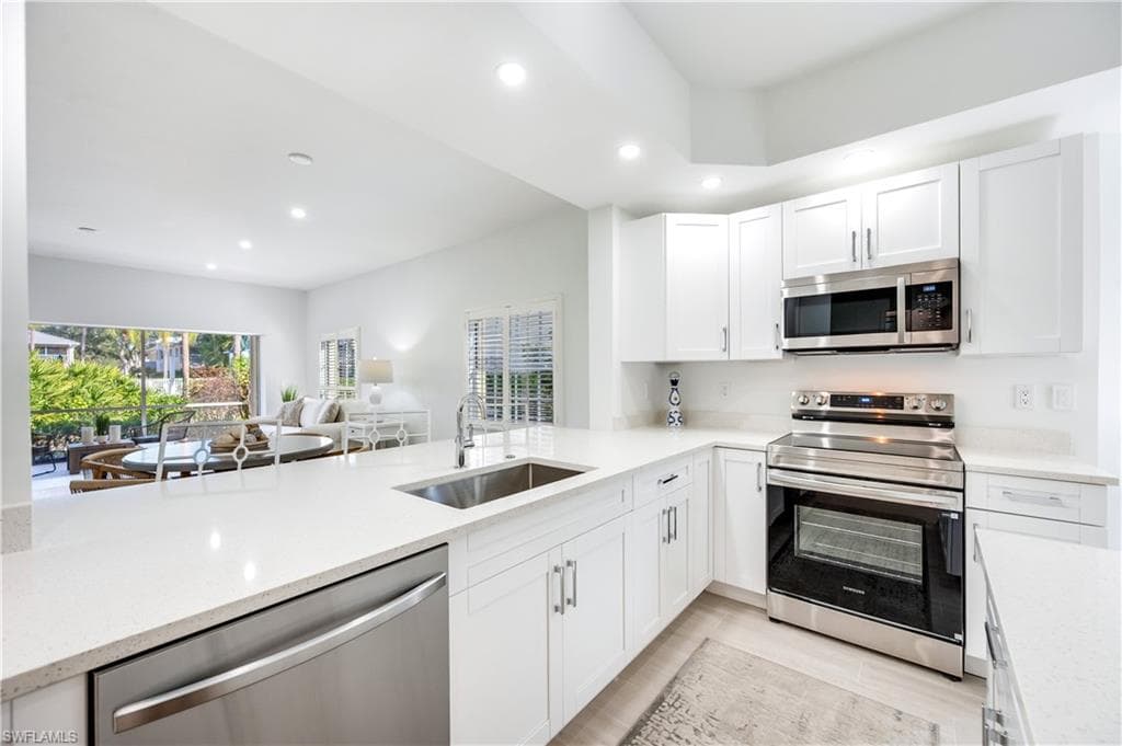 2806 Aintree LN # H102, NAPLES FL 34112-11