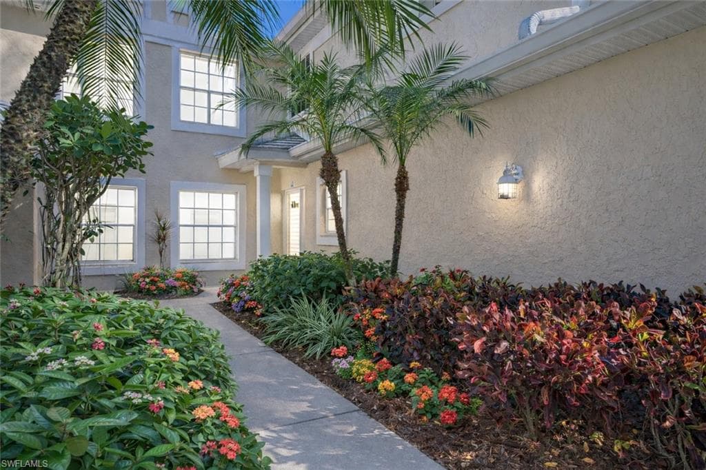 2806 Aintree LN # H102, NAPLES FL 34112-2