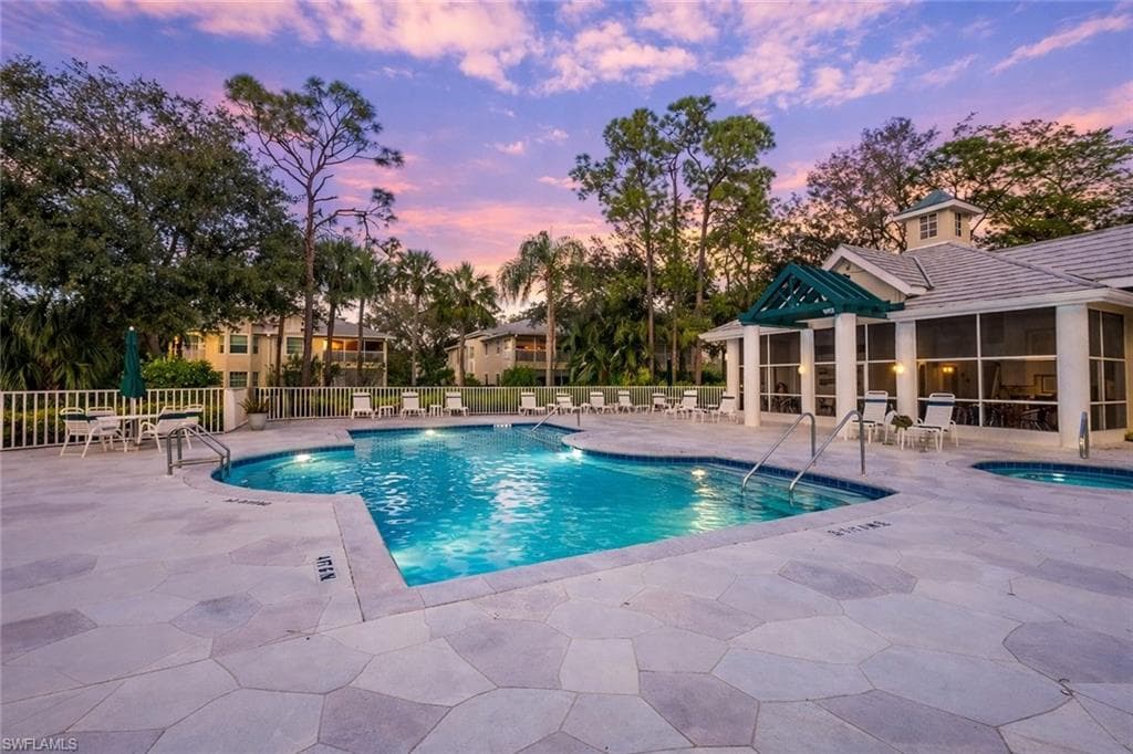 2806 Aintree LN # H102, NAPLES FL 34112-23