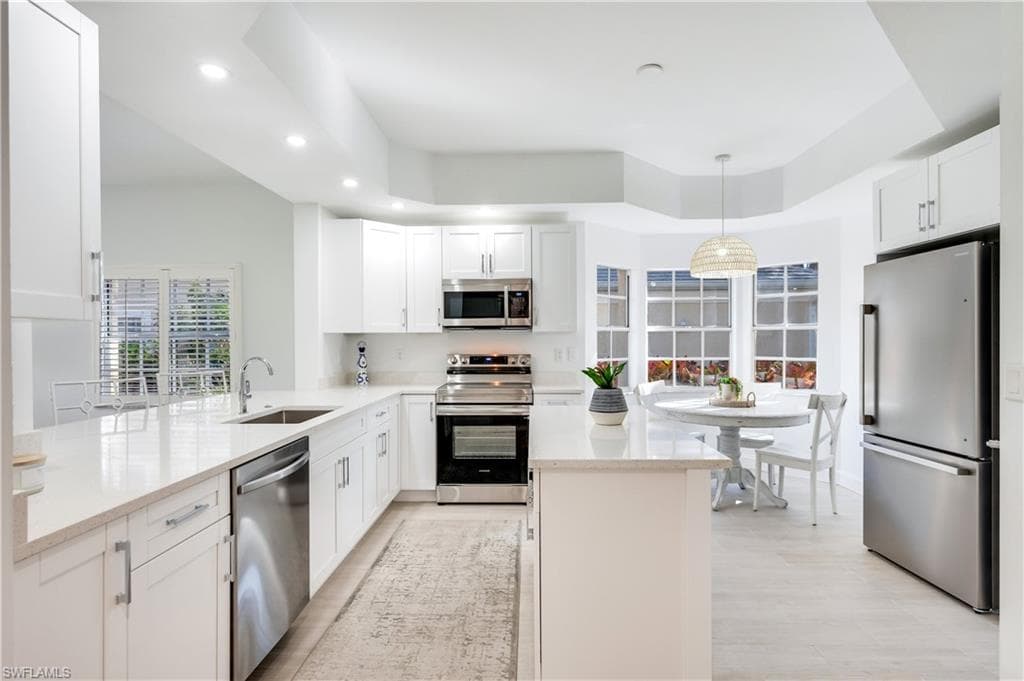 2806 Aintree LN # H102, NAPLES FL 34112-10