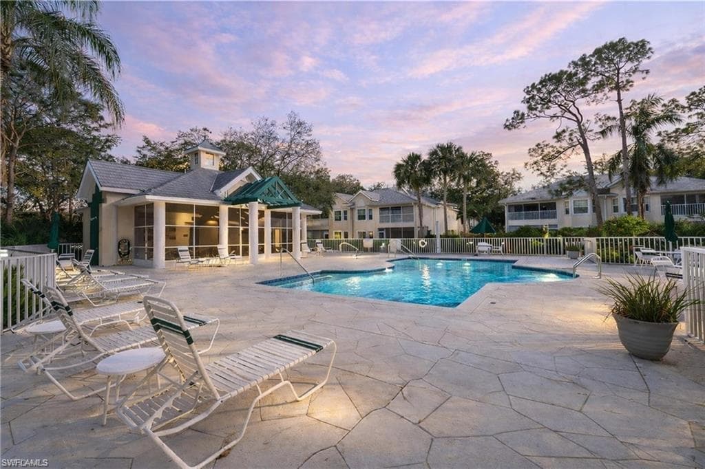 2806 Aintree LN # H102, NAPLES FL 34112-24