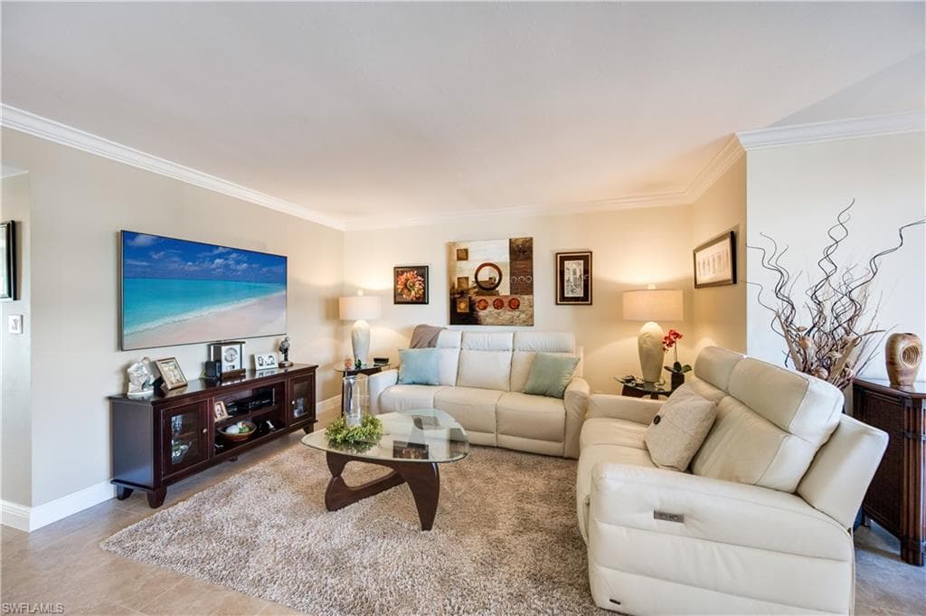 3000 Gulf Shore BLVD N # 212, NAPLES FL 34103-5