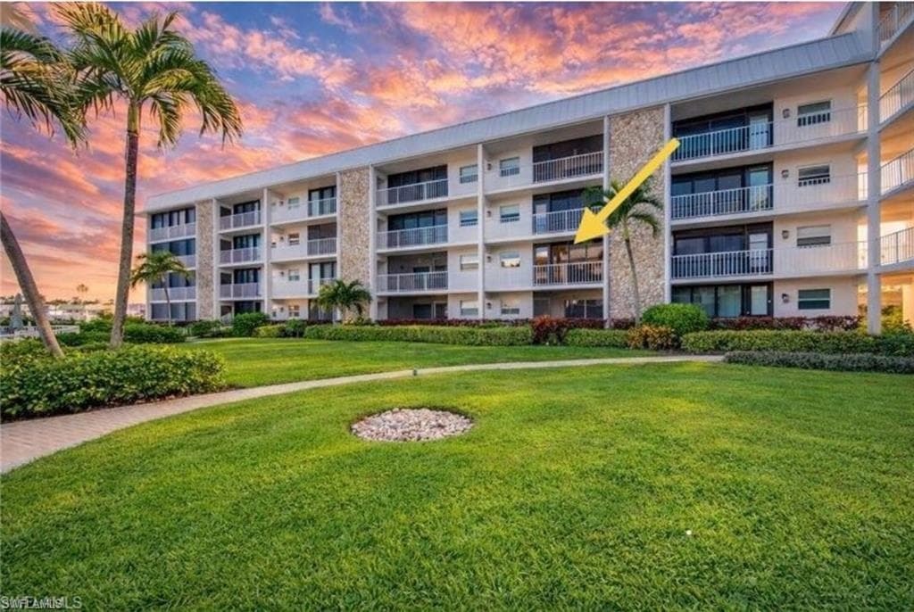 3000 Gulf Shore BLVD N # 212, NAPLES FL 34103-15