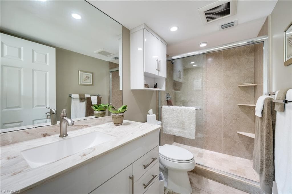 3000 Gulf Shore BLVD N # 212, NAPLES FL 34103-11