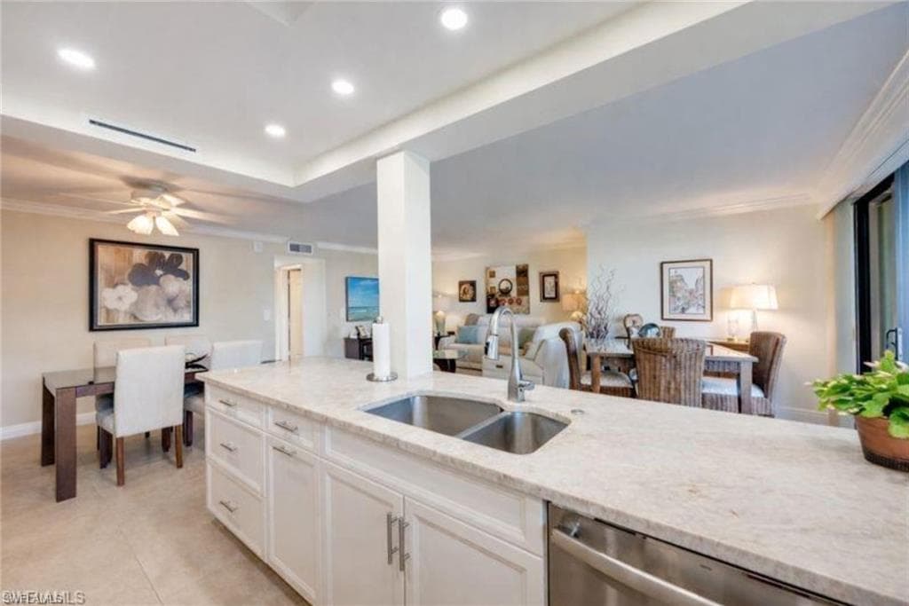 3000 Gulf Shore BLVD N # 212, NAPLES FL 34103-19