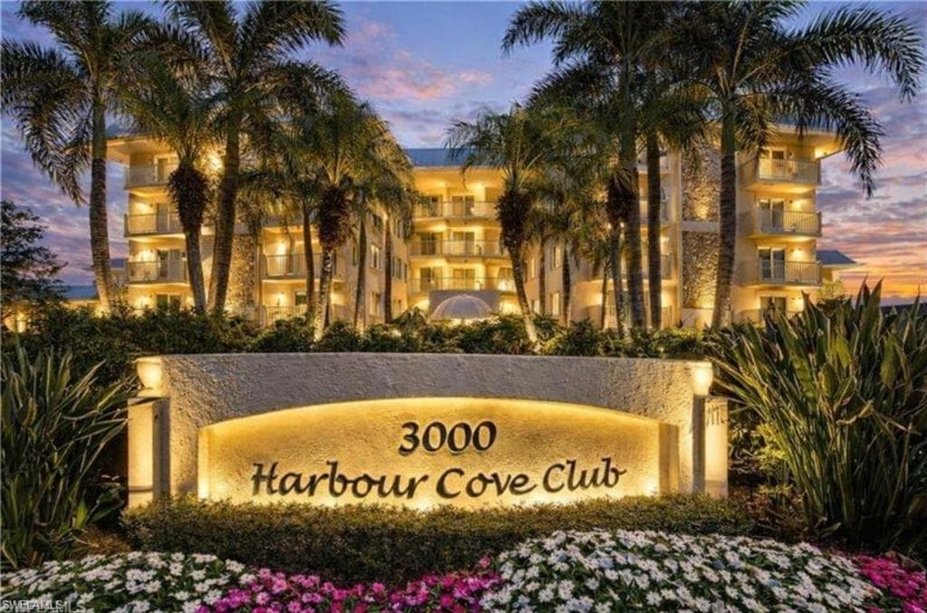3000 Gulf Shore BLVD N # 212, NAPLES FL 34103-29