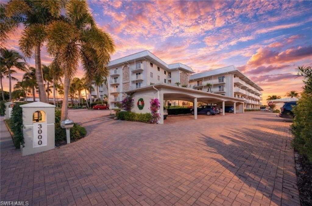 3000 Gulf Shore BLVD N # 212, NAPLES FL 34103-30