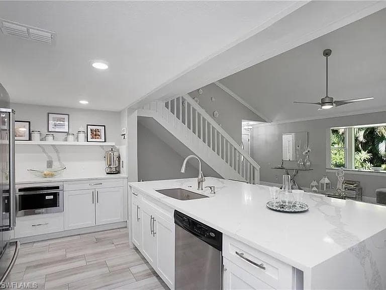 3412 Timberwood CIR-7
