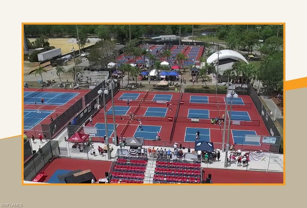 3862 Grove CIR, NAPLES FL 34112-10