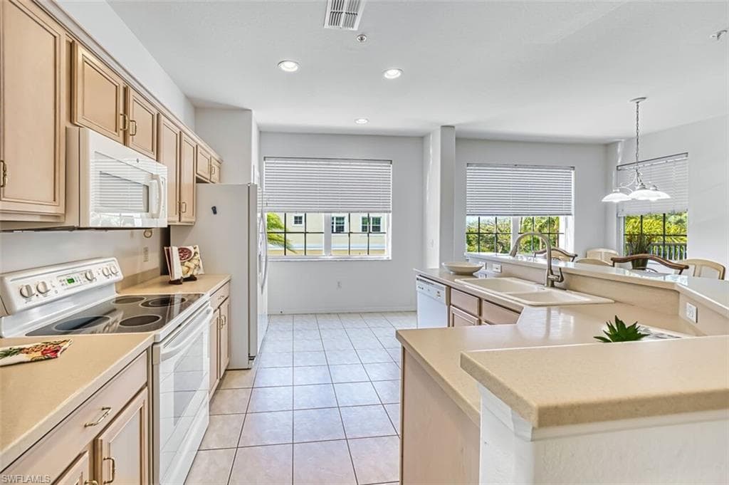20021 Sanibel View CIR 101-11