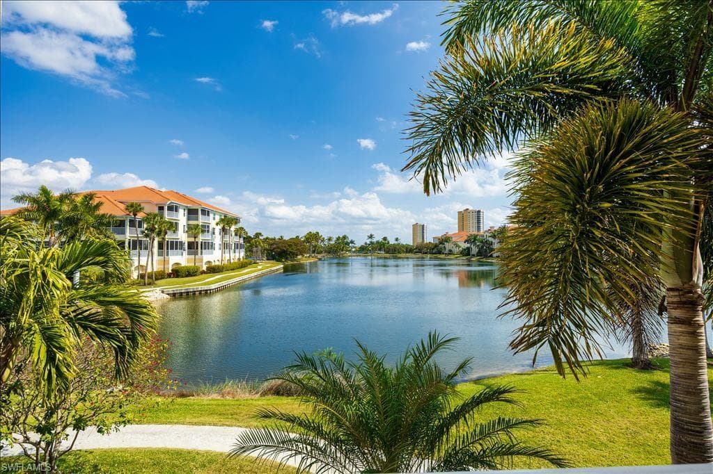 20021 Sanibel View CIR 101-34