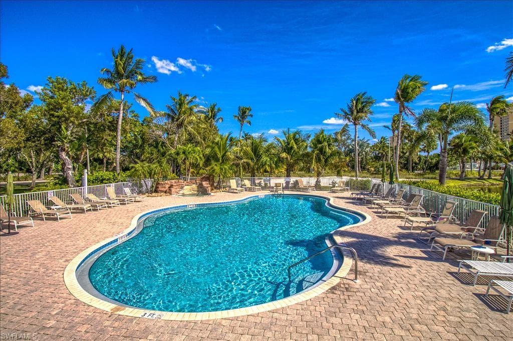20021 Sanibel View CIR 101-36