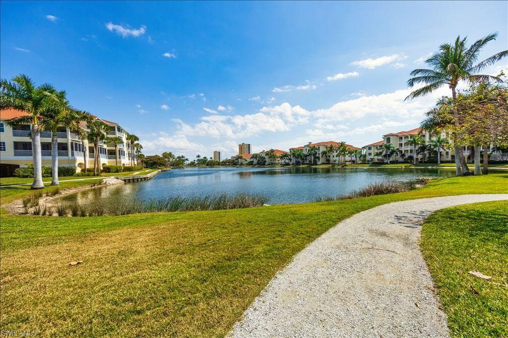 20021 Sanibel View CIR 101-35