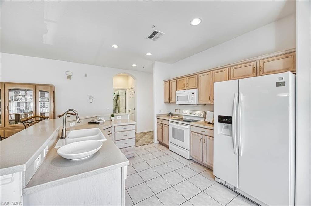 20021 Sanibel View CIR 101-14
