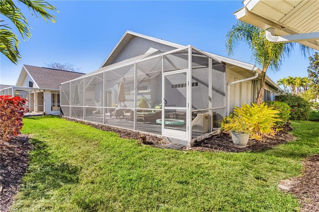 9391 Palm Island CIR, NORTH FORT MYERS FL 33903-20