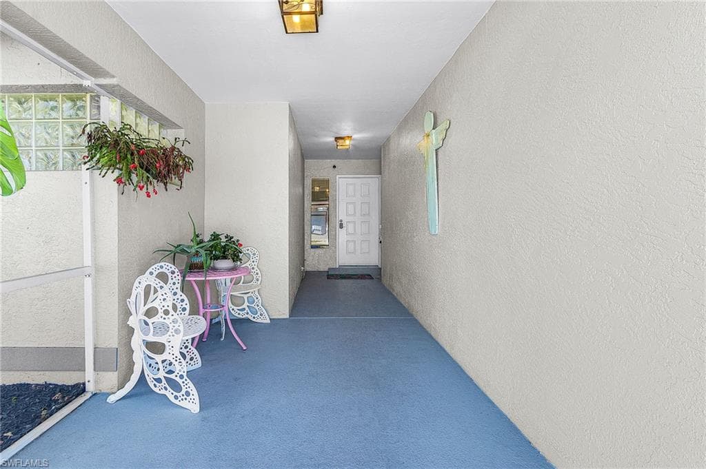 9391 Palm Island CIR, NORTH FORT MYERS FL 33903-1