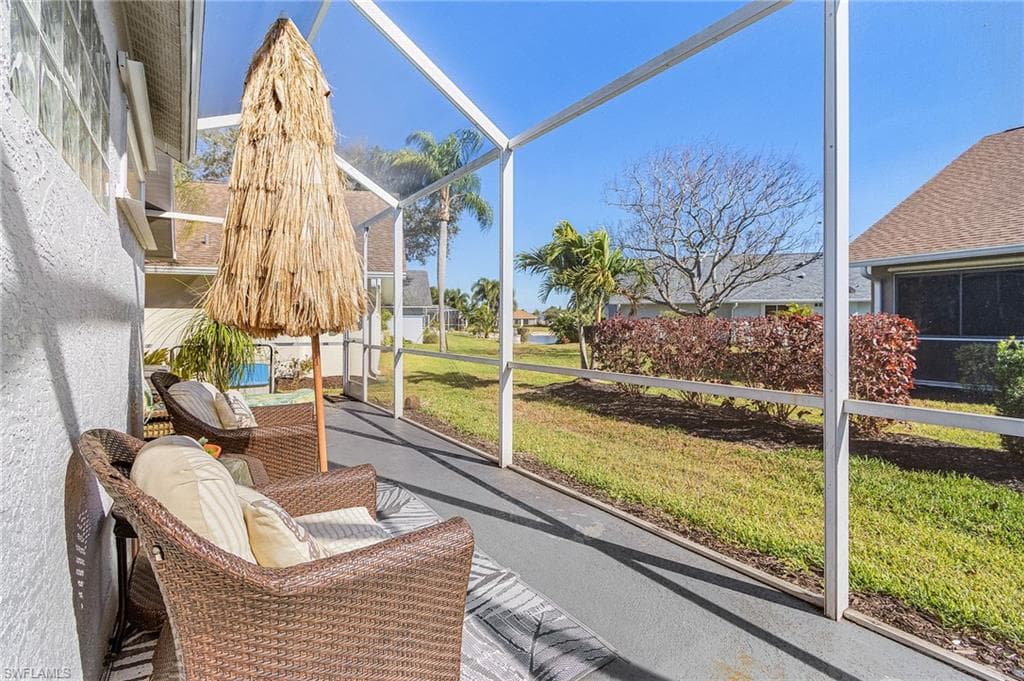 9391 Palm Island CIR, NORTH FORT MYERS FL 33903-19