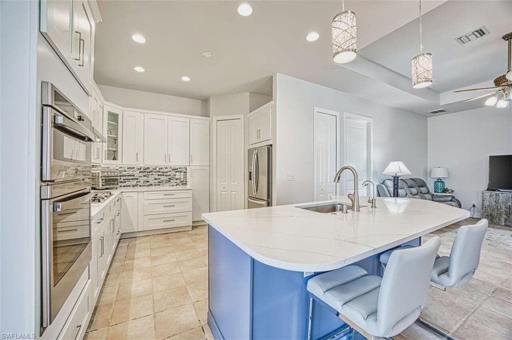 8460 Belle Meade DR-15