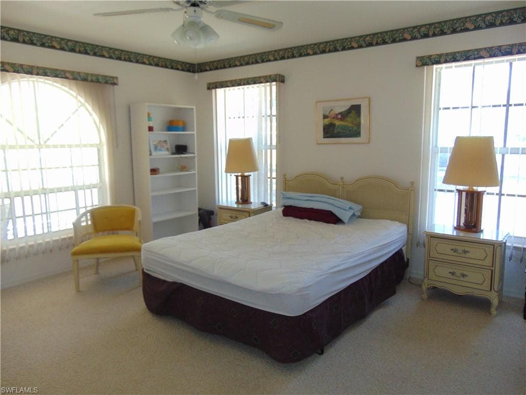 1092 Riverbend DR-23