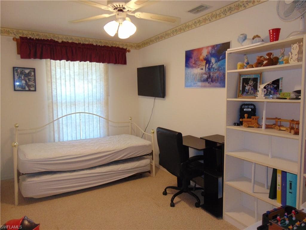 1092 Riverbend DR-27