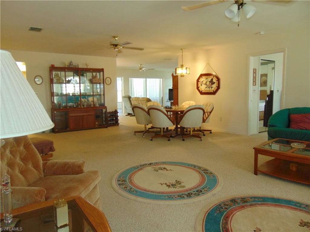1092 Riverbend DR-14