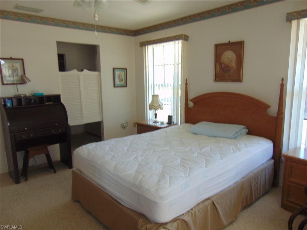 1092 Riverbend DR-21