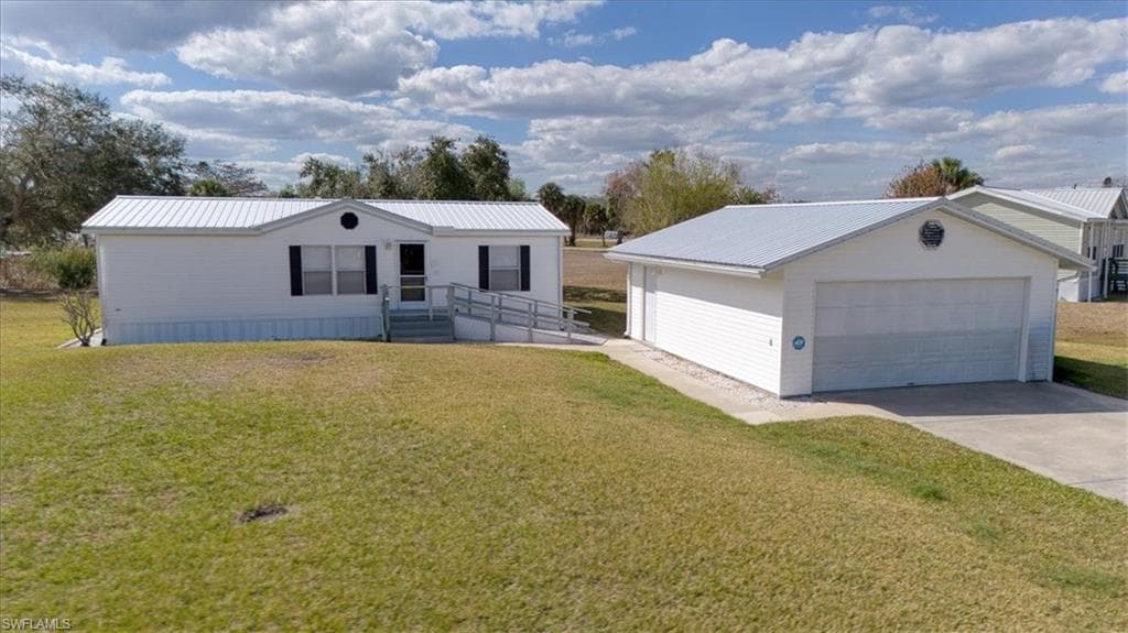 1151 Peaceful LN-1