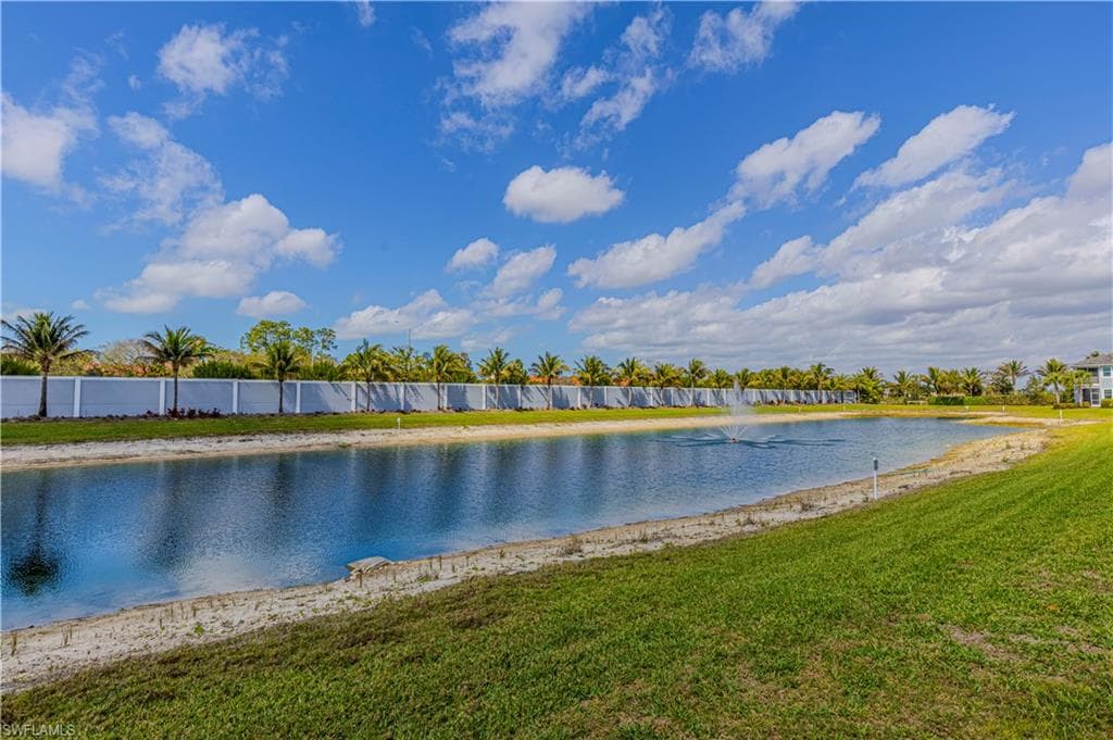 2561 Seychelles DR # 304, NAPLES FL 34112-5