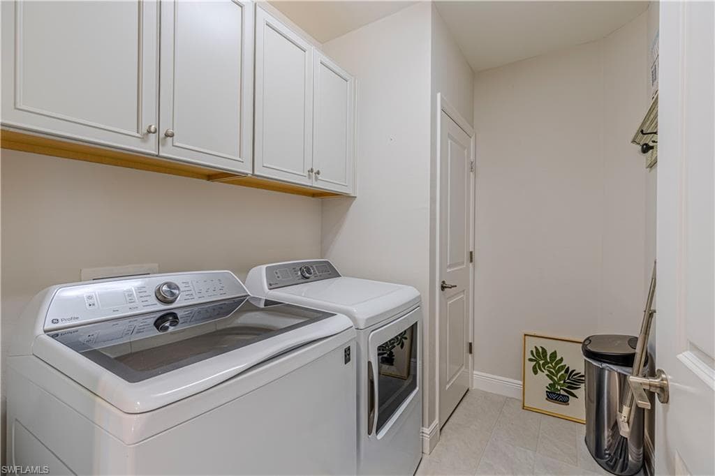 2561 Seychelles DR # 304, NAPLES FL 34112-25