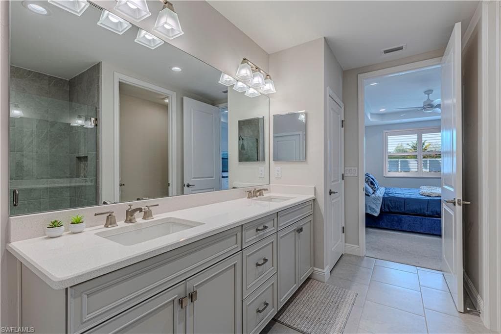 2561 Seychelles DR # 304, NAPLES FL 34112-19