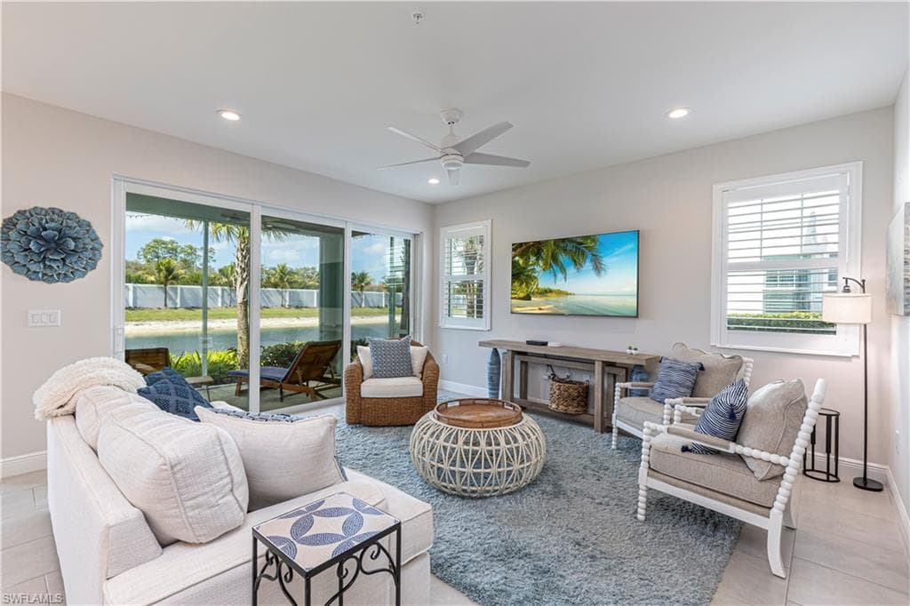 2561 Seychelles DR # 304, NAPLES FL 34112-8