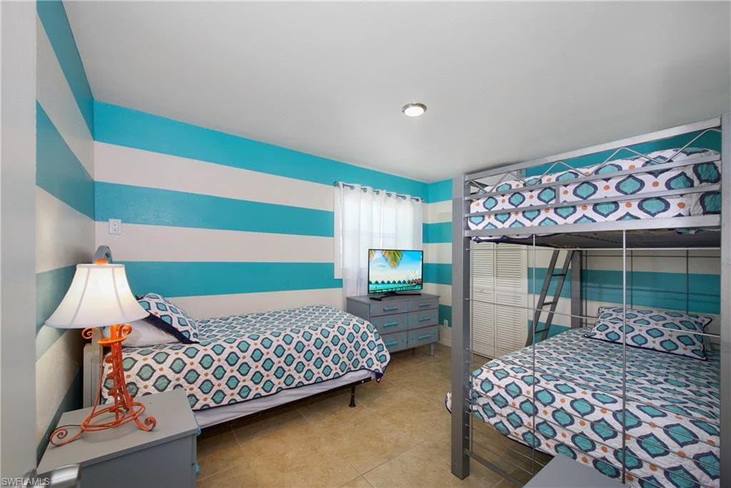 5440 Palmetto ST, FORT MYERS BEACH FL 33931-25