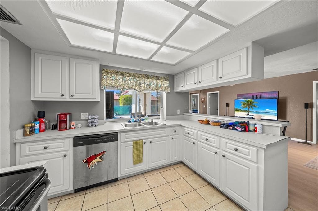 2172 Lochmoor CIR-3