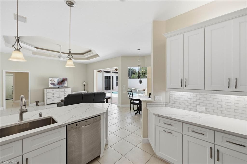 9227 Troon Lakes DR-20